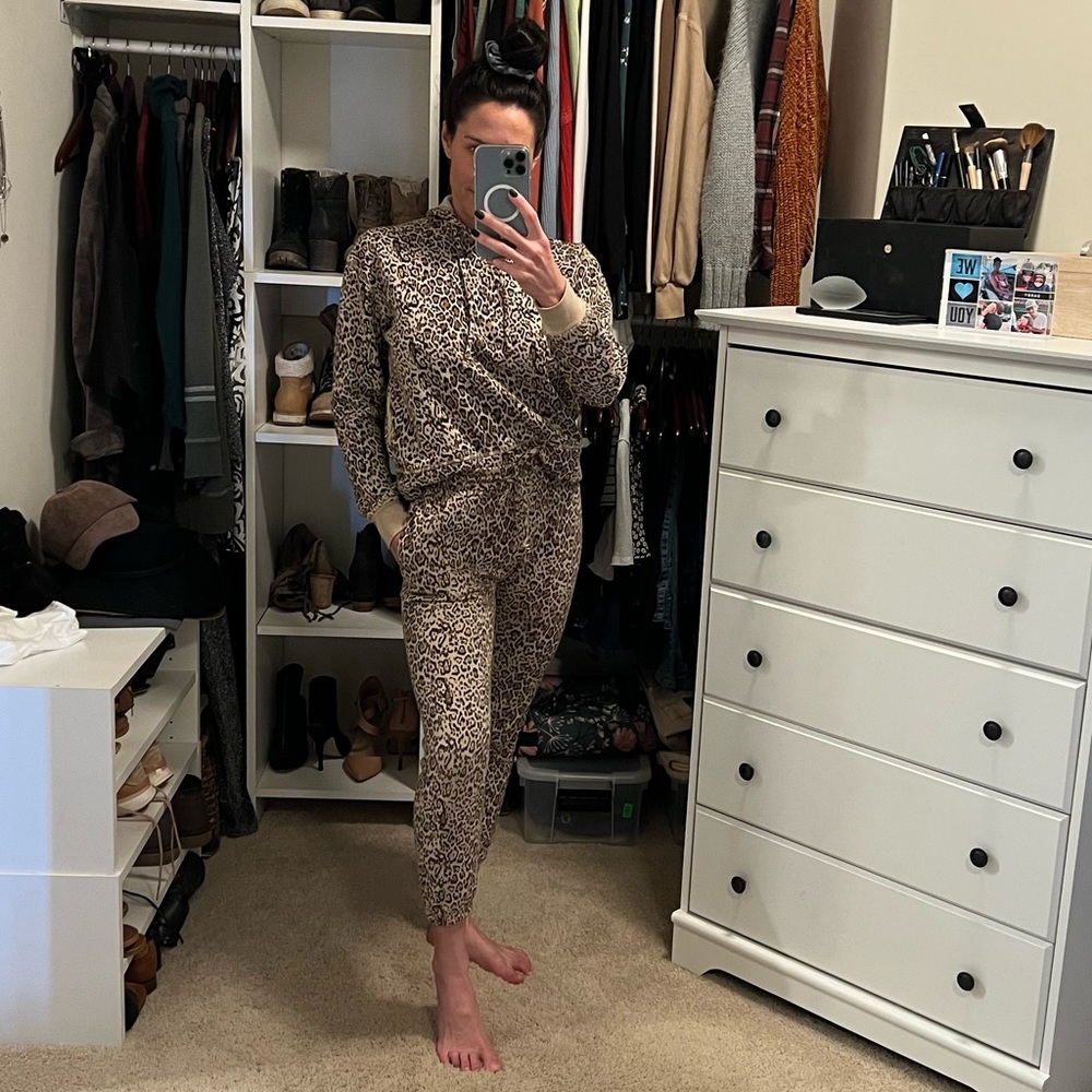 Socialite sweatpants and sweatshirt set